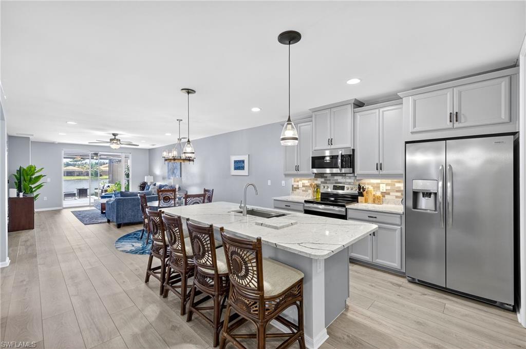 14803 Edgewater CIR