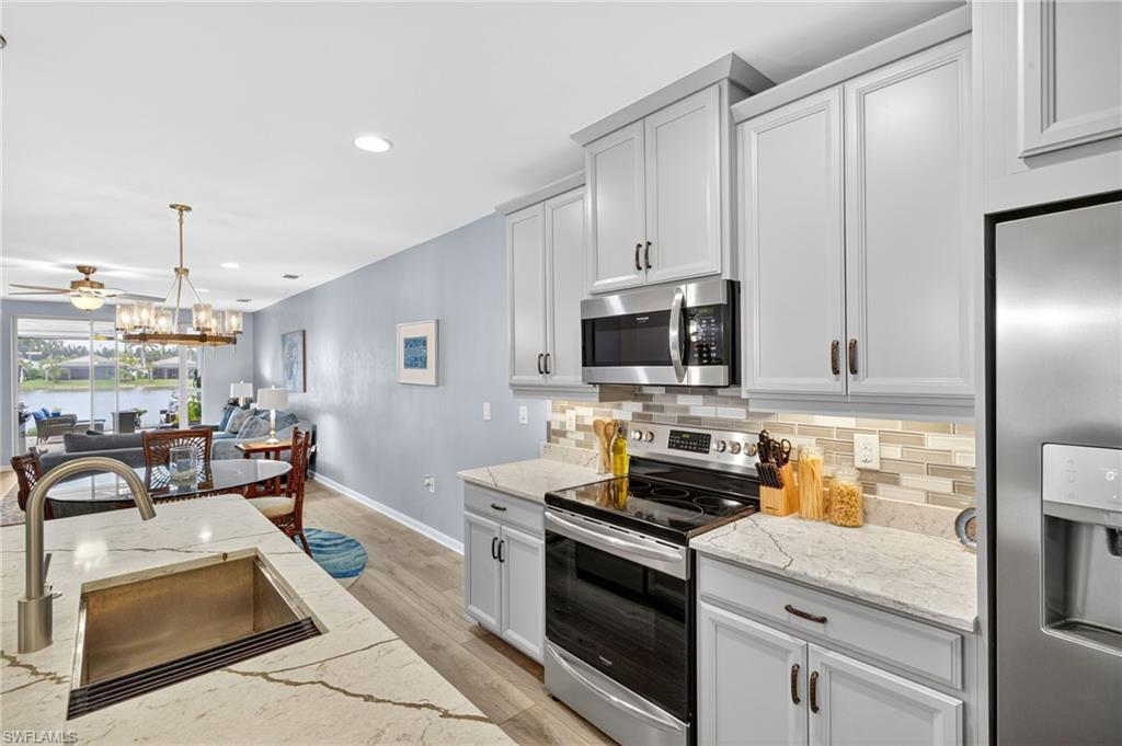 14803 Edgewater CIR