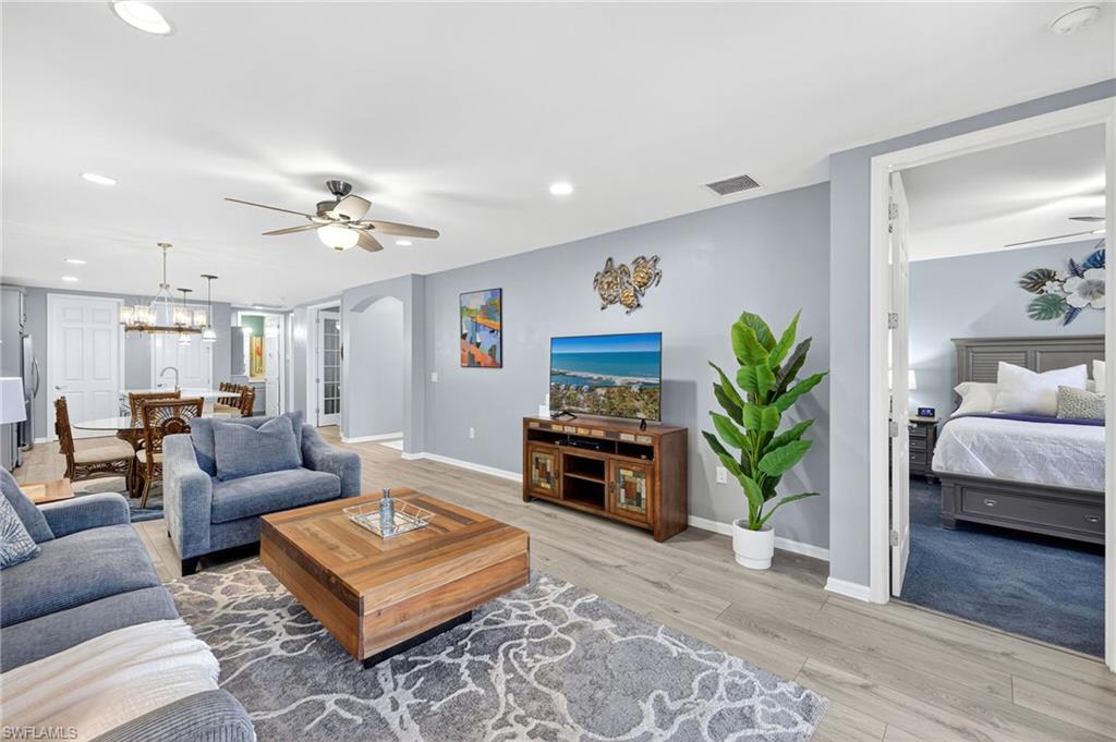 14803 Edgewater CIR