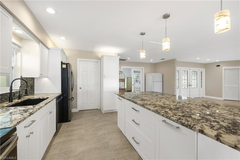 3461 Lakeview DR