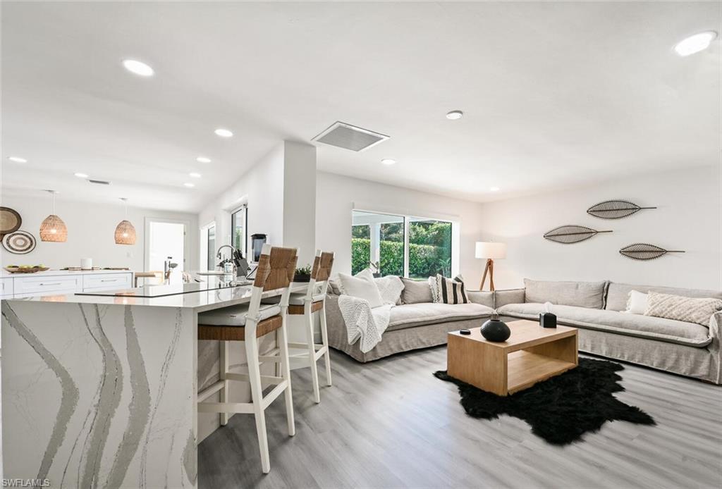 646 Park Shore DR