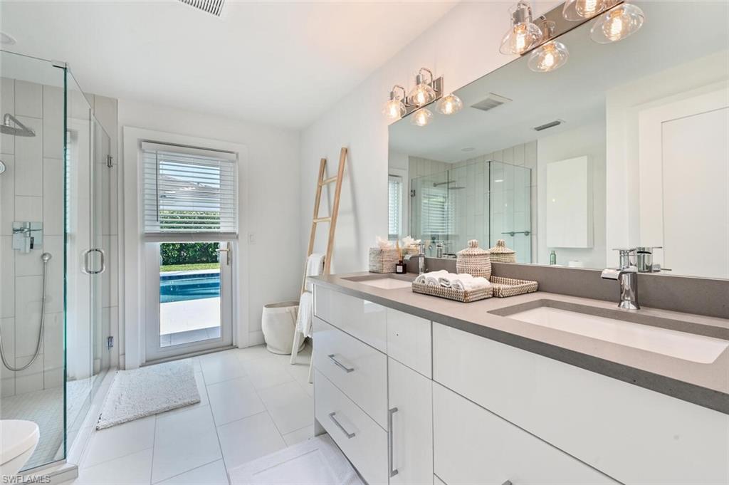 646 Park Shore DR