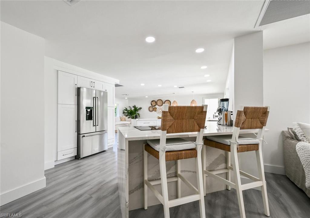 646 Park Shore DR