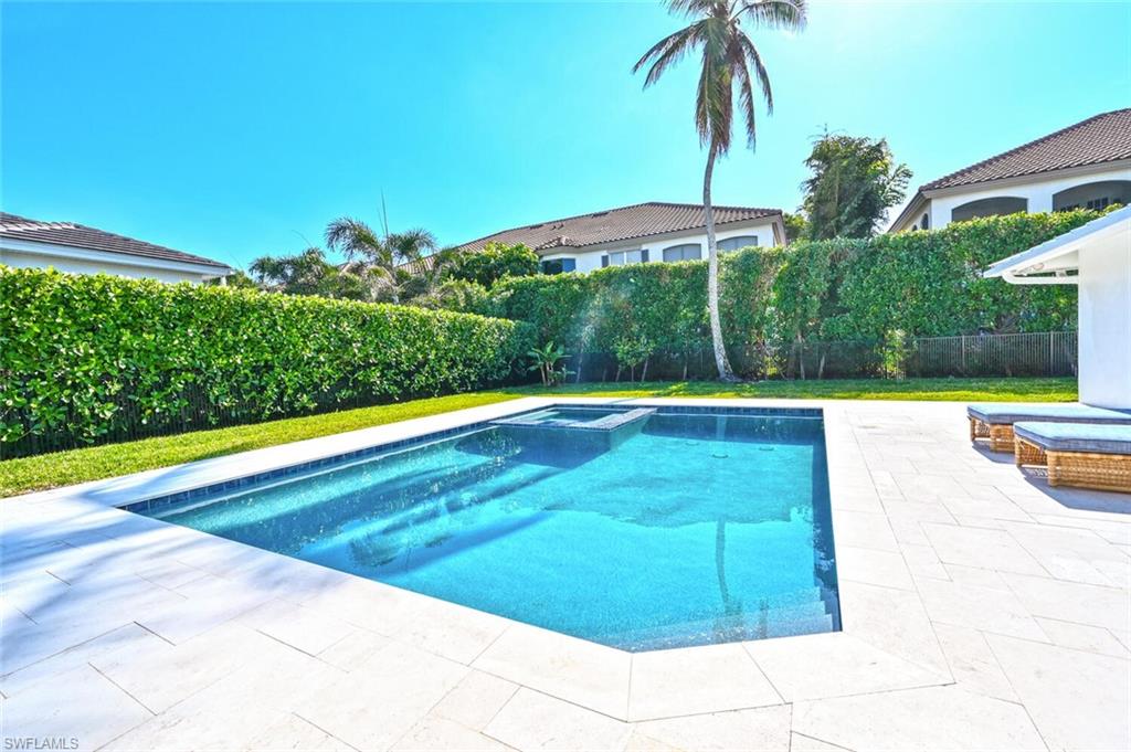646 Park Shore DR
