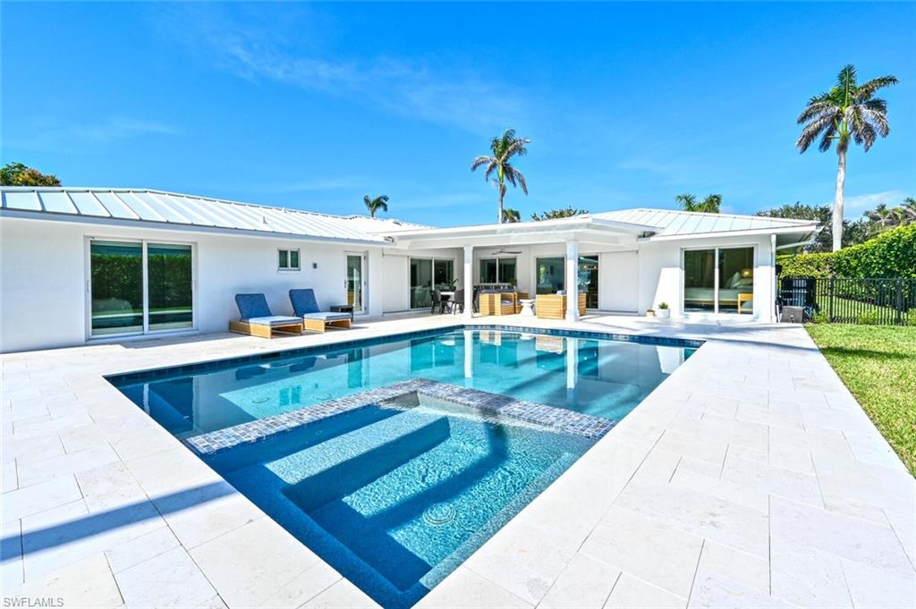 646 Park Shore DR