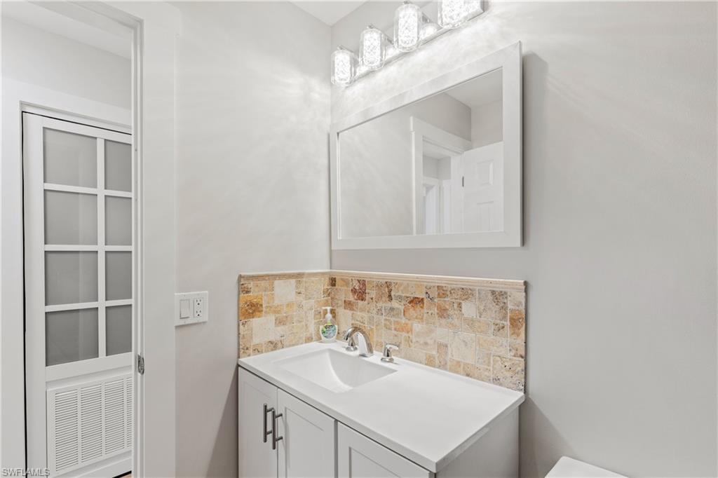 200 Georgetown BLVD # 30 Unit: 2-30