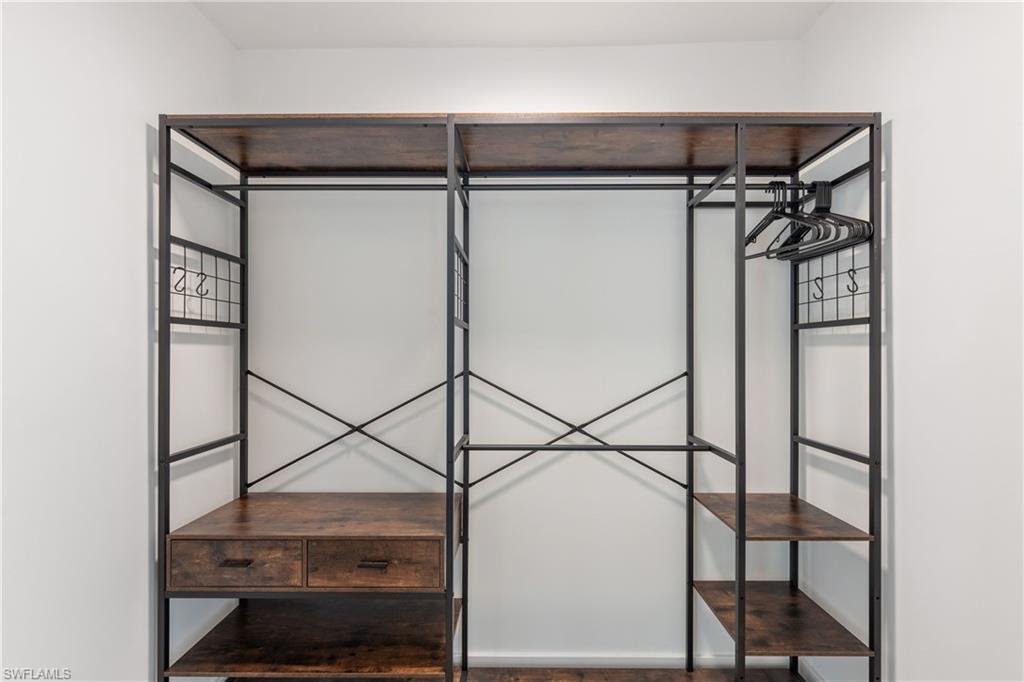 200 Georgetown BLVD # 30 Unit: 2-30