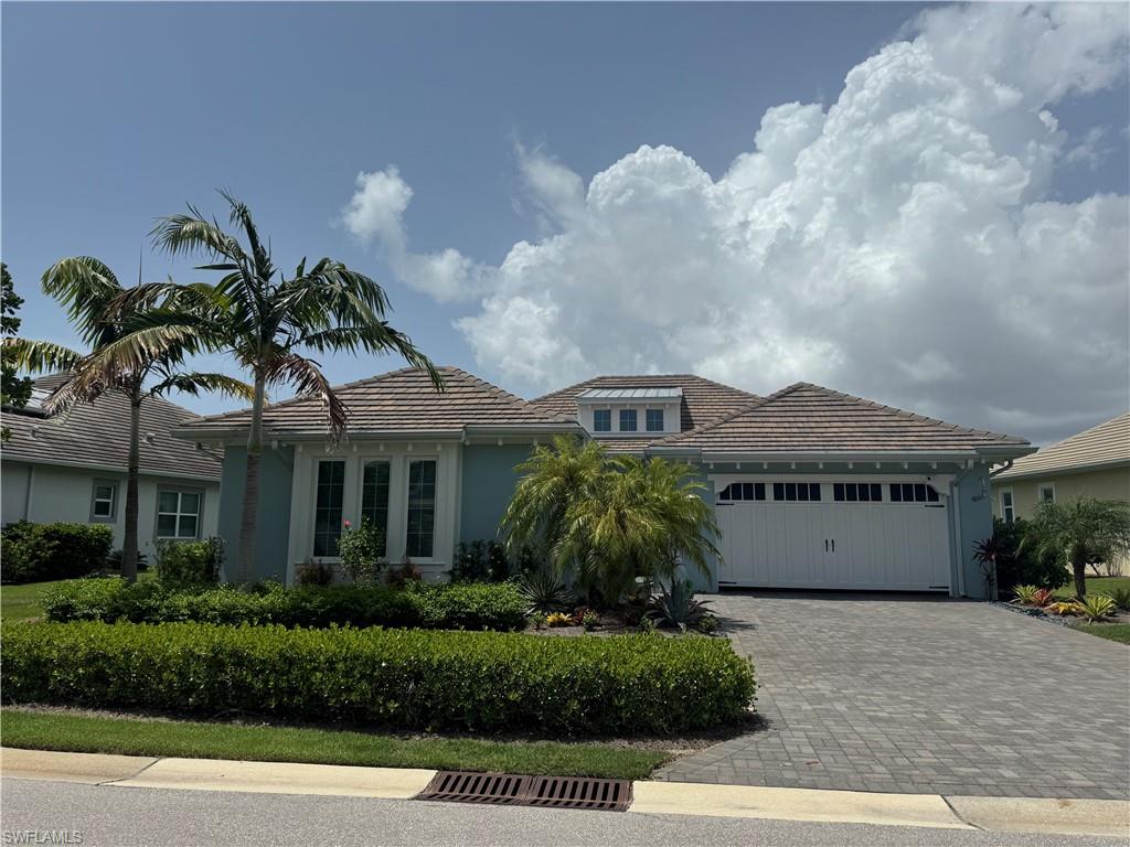 5771 Clarendon DR
