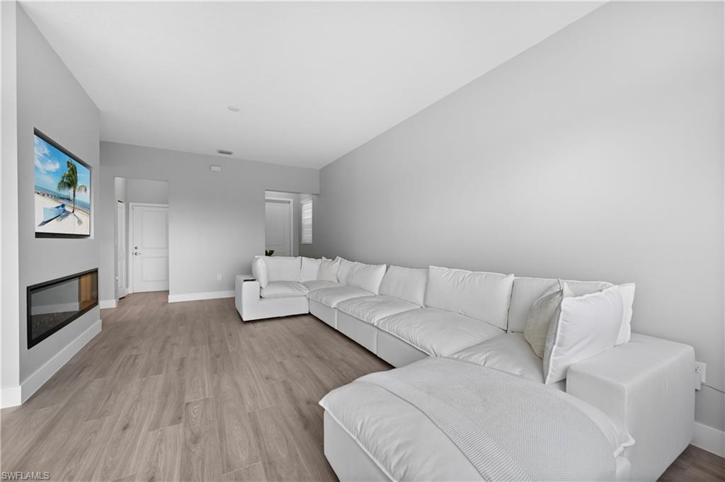 5653 Cassidy LN