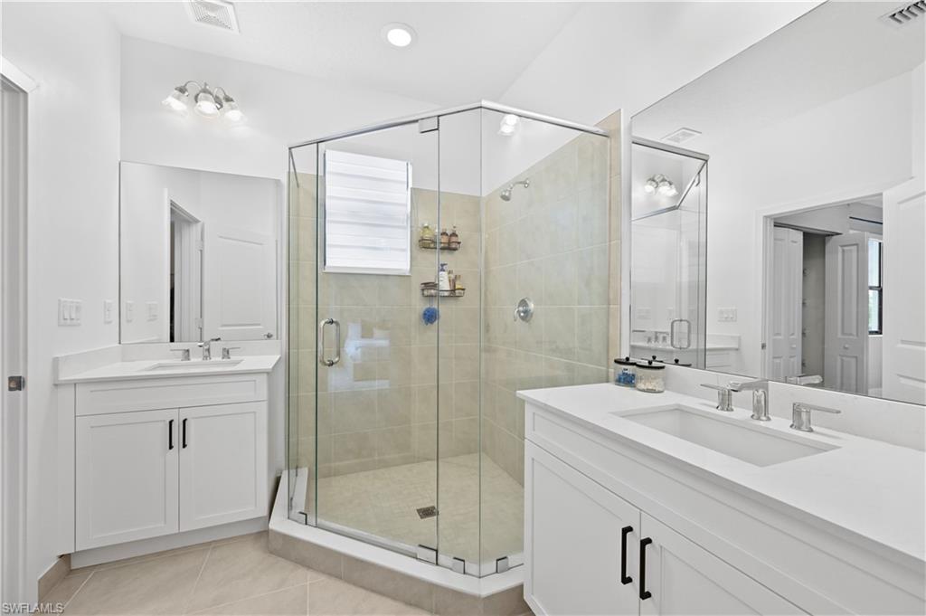 5653 Cassidy LN