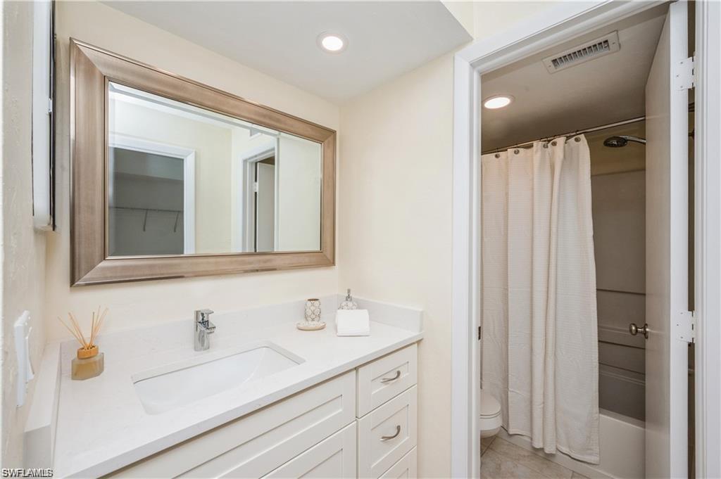 4130 Looking Glass LN # 3807