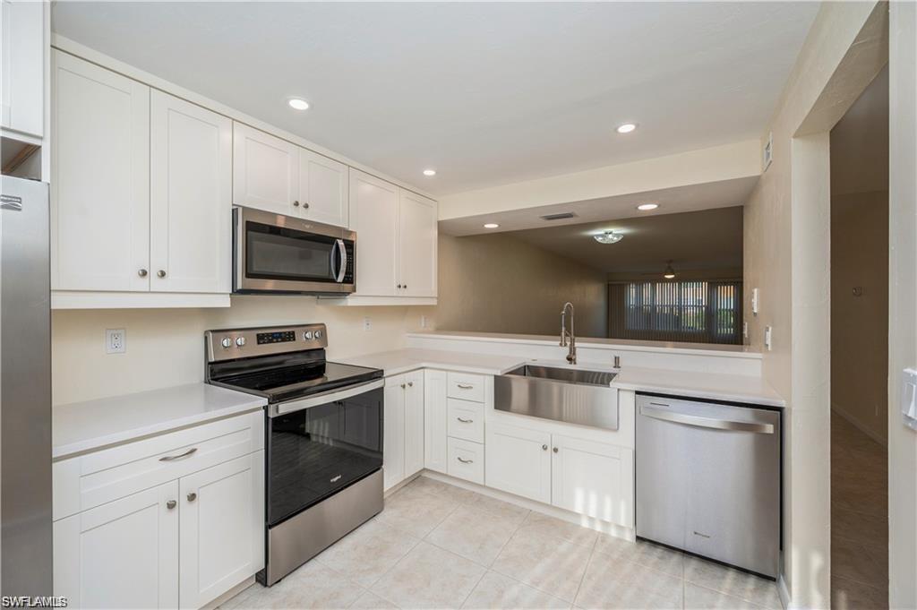 4130 Looking Glass LN # 3807