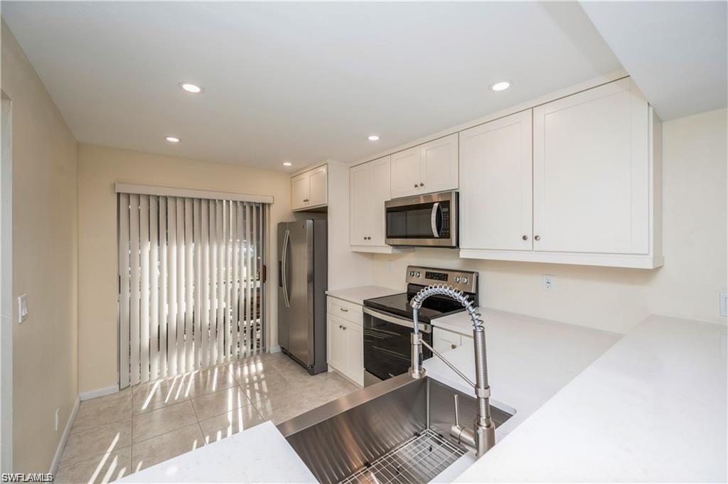4130 Looking Glass LN # 3807