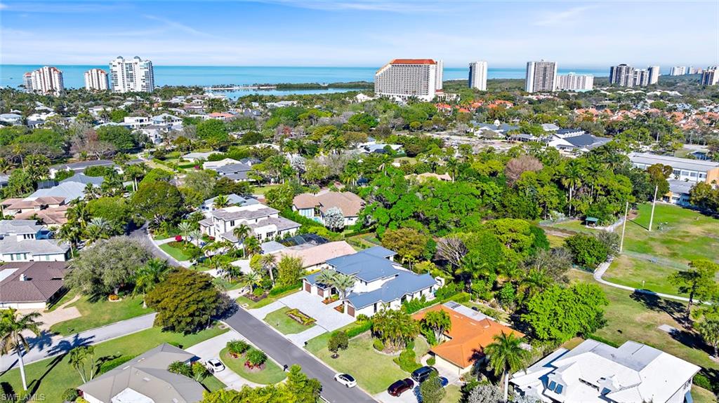 565 Whispering Pine LN, NAPLES