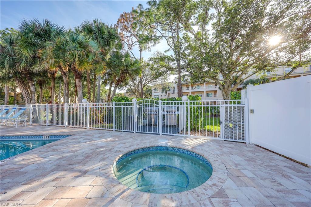 1096 Woodshire LN # C201