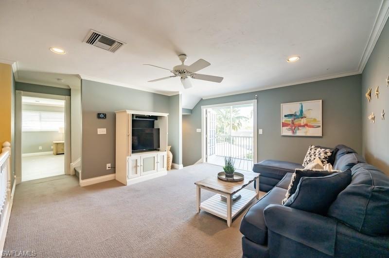 1154 Vernon PL