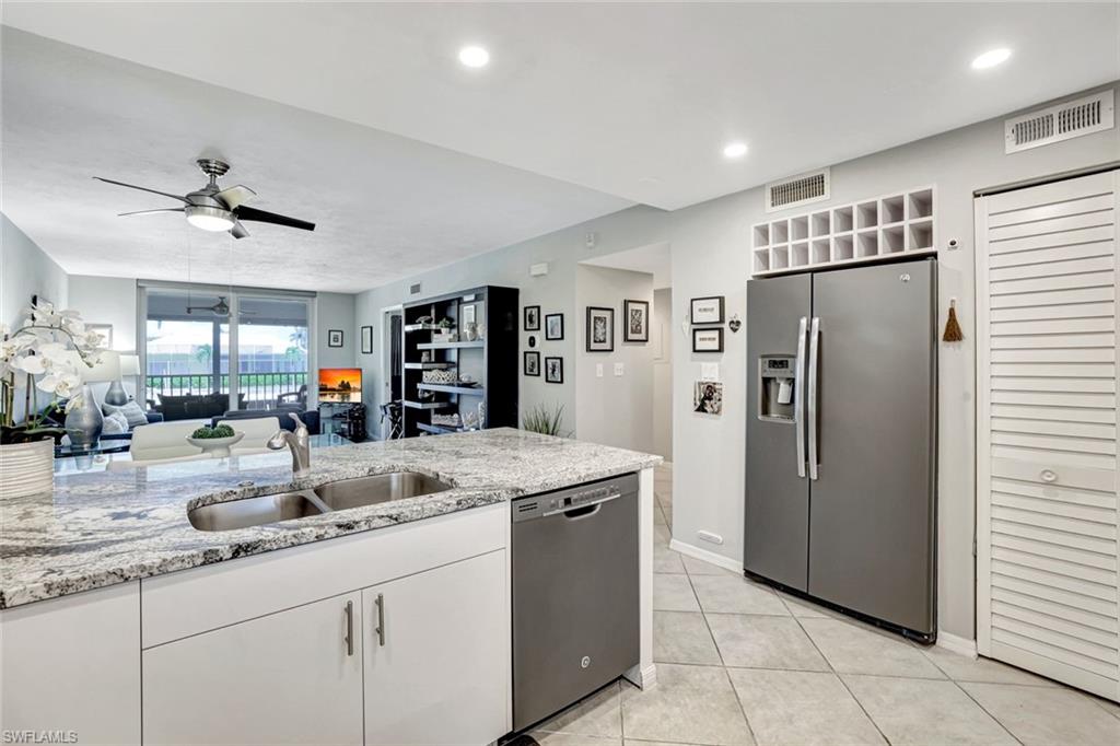 889 COLLIER CT # 203 Unit: 2-203