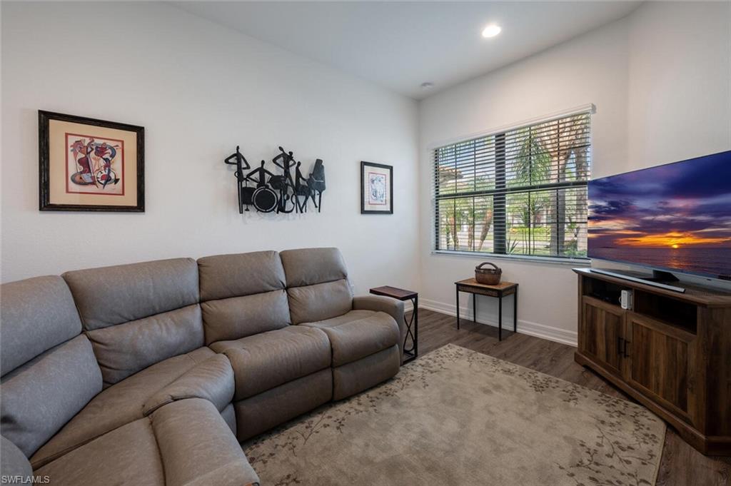 4462 Crimson AVE