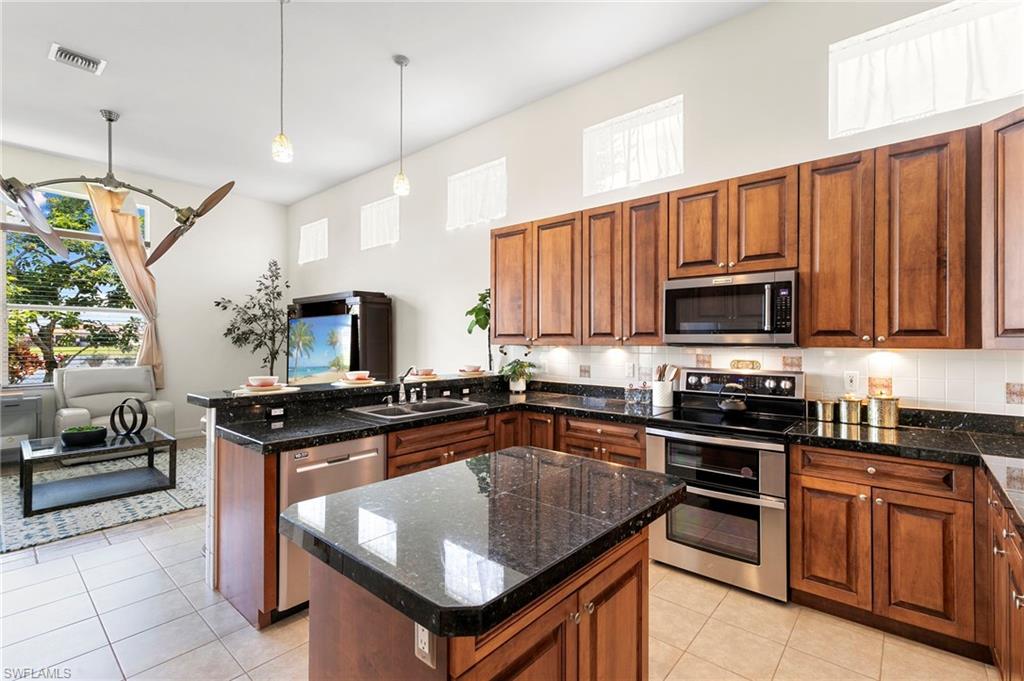 796 Grand Rapids BLVD