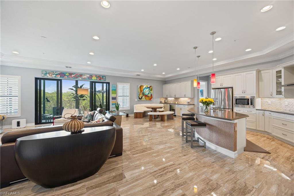 2431 Breakwater WAY # 101