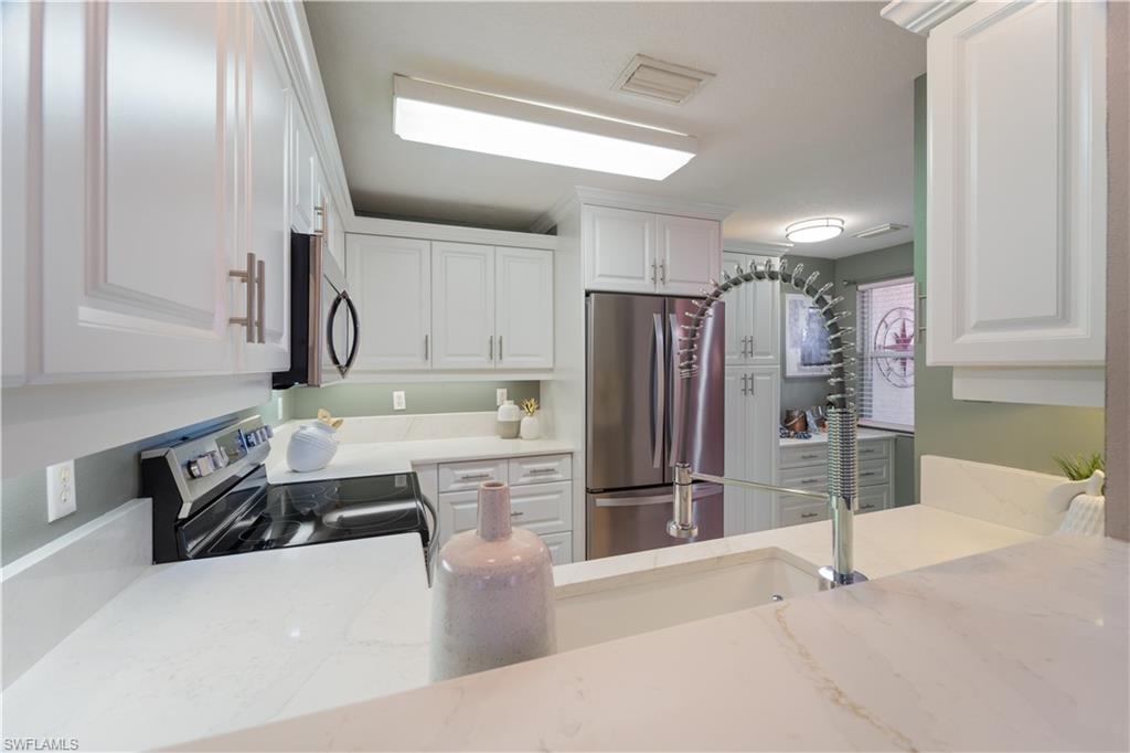 6910 Huntington Lakes CIR # 101