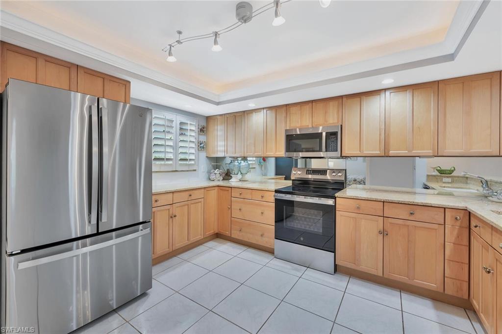 12945 Vanderbilt DR # 304