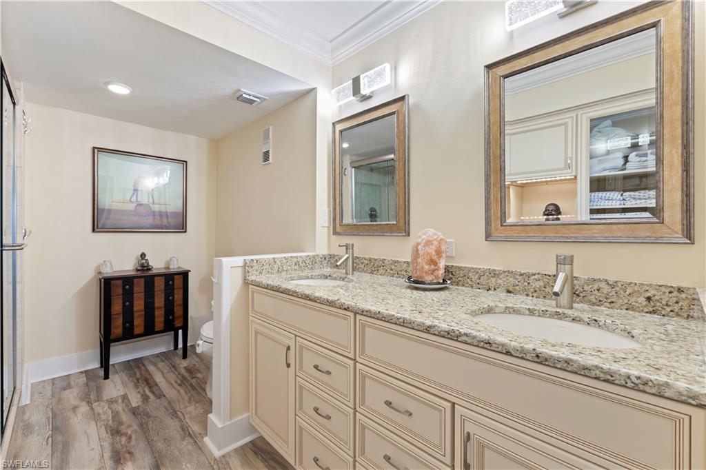 555 Park Shore DR # B513