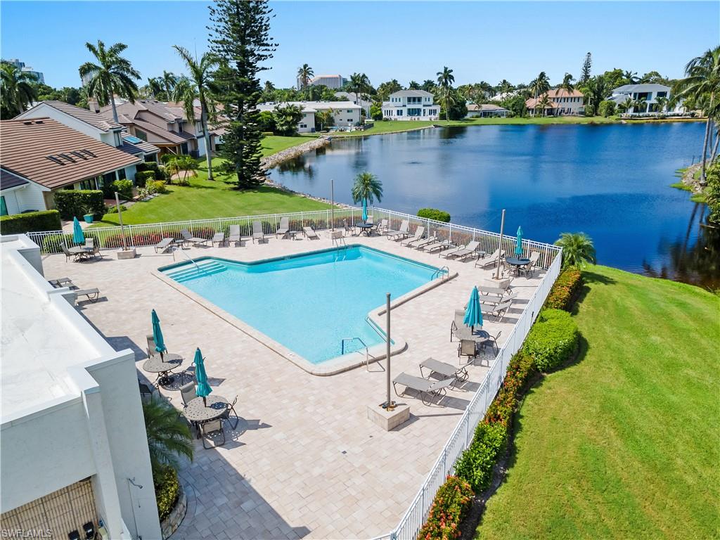 555 Park Shore DR # B513