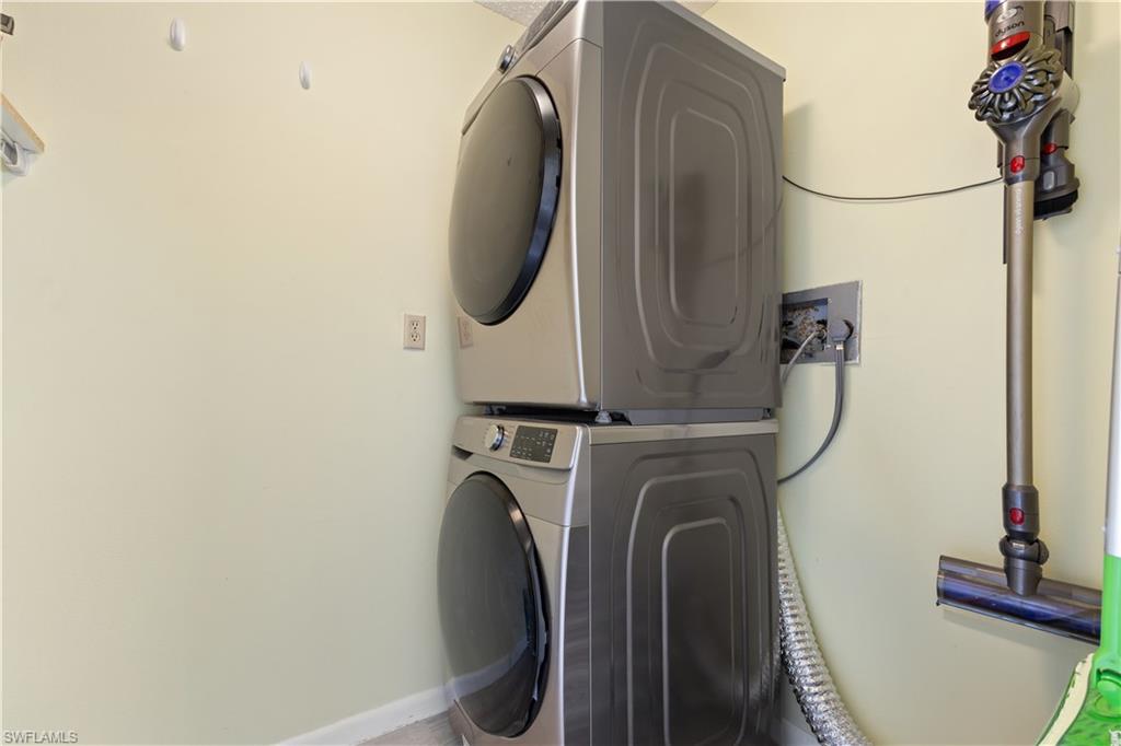 555 Park Shore DR # B513