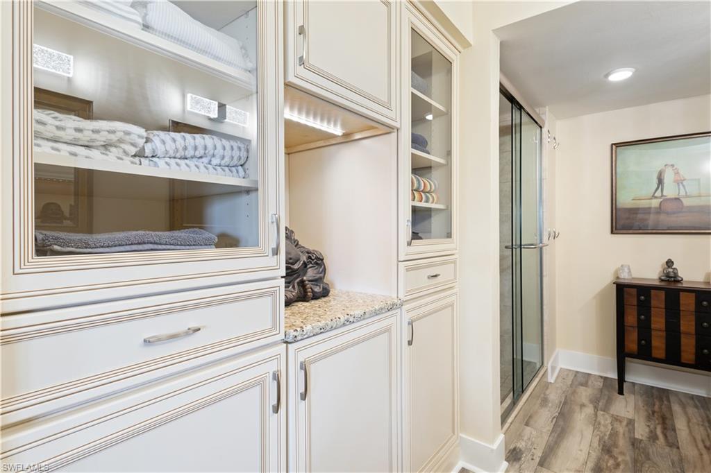 555 Park Shore DR # B513