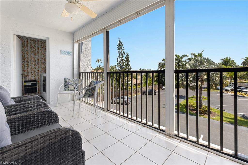 555 Park Shore DR # B513