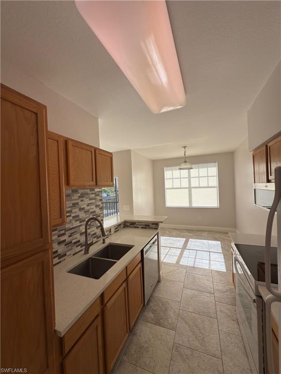 7985 Preserve CIR # 1123