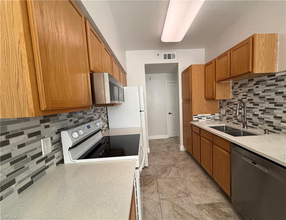 7985 Preserve CIR # 1123