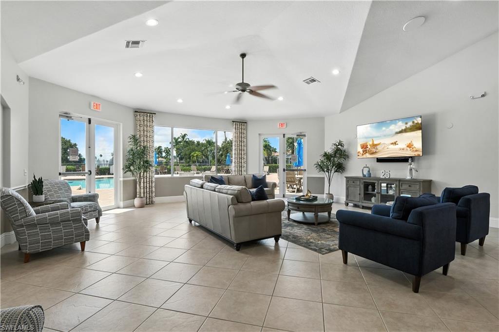 8244 Ibis Cove CIR # B222