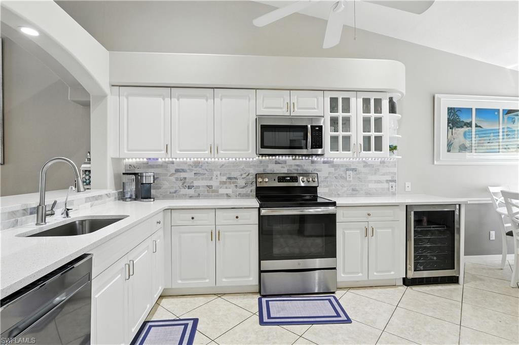 8244 Ibis Cove CIR # B222