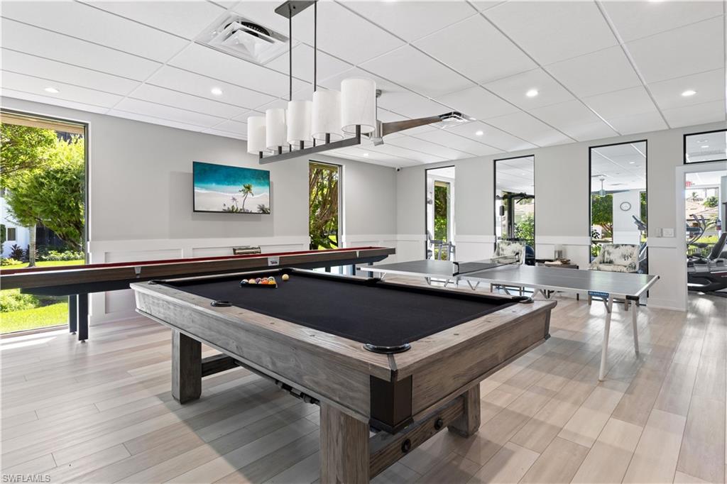 555 Park Shore Dr # B302