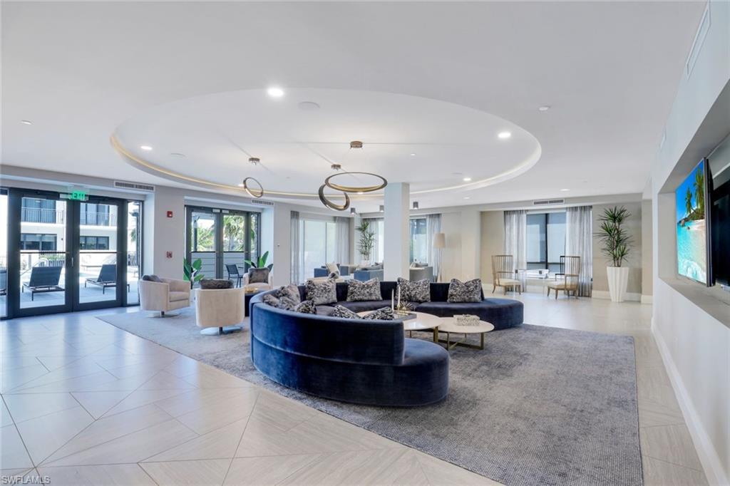 1135 3rd AVE S # 319