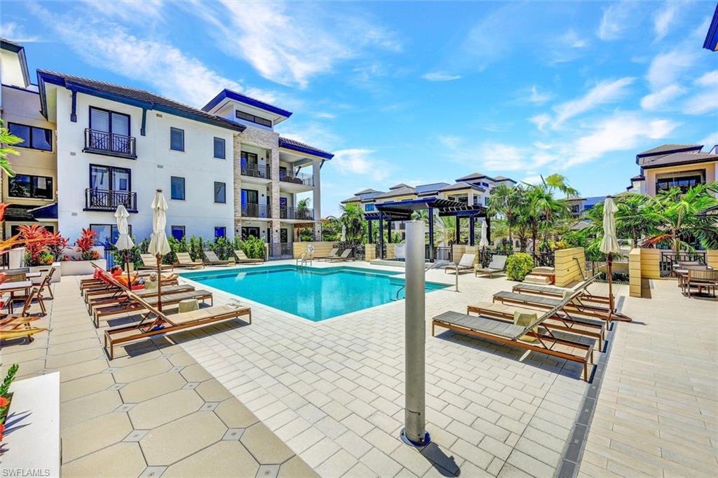 1135 3rd AVE S # 319