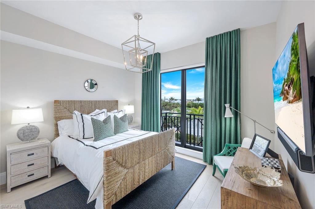 1135 3rd AVE S # 319