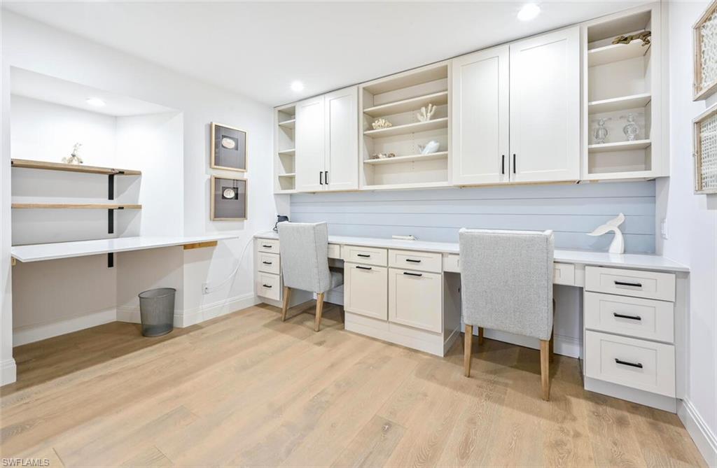 3105 Riviera DR # 201 Unit: A-201