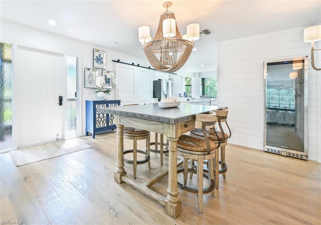 3105 Riviera DR # 201 Unit: A-201