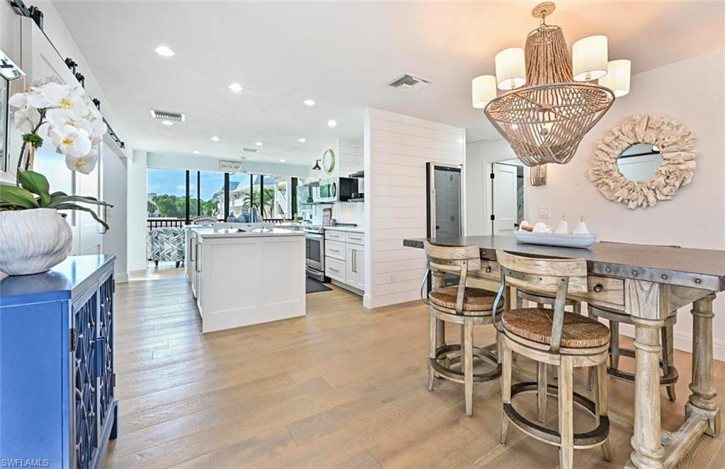 3105 Riviera DR # 201 Unit: A-201