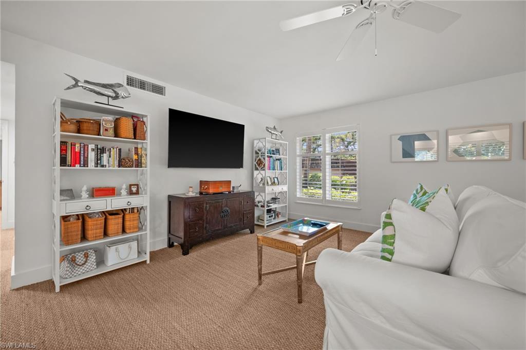 100 Tall Pine LN # 1101, NAPLES Unit: 1101