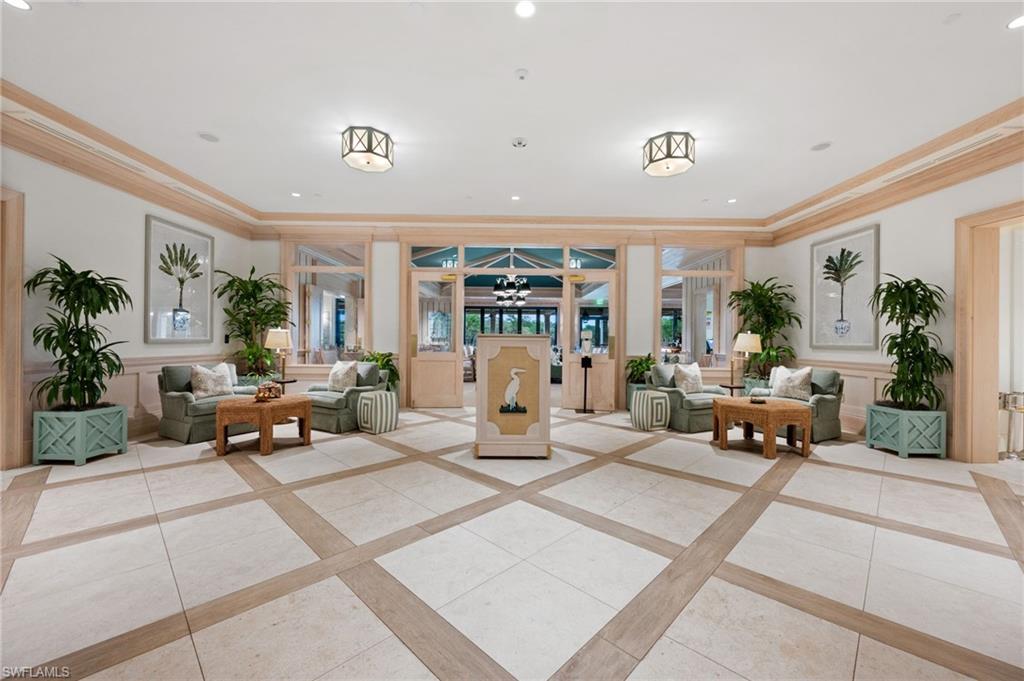 100 Tall Pine LN # 1101, NAPLES Unit: 1101