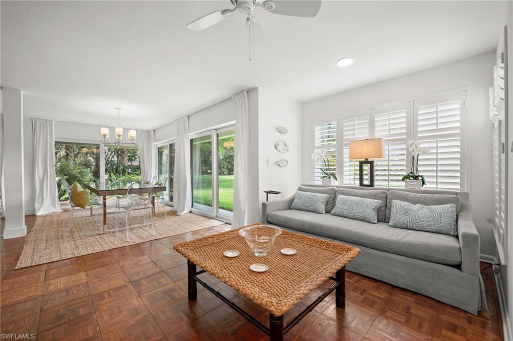 100 Tall Pine LN # 1101, NAPLES Unit: 1101