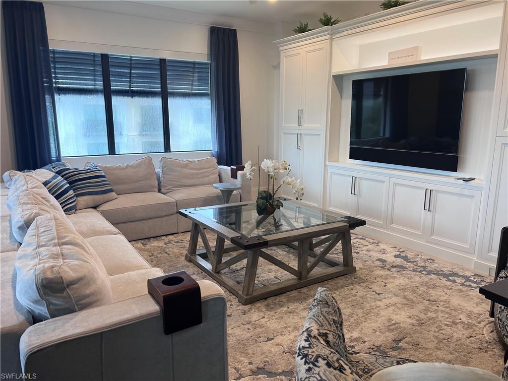 1135 3rd AVE S # 411