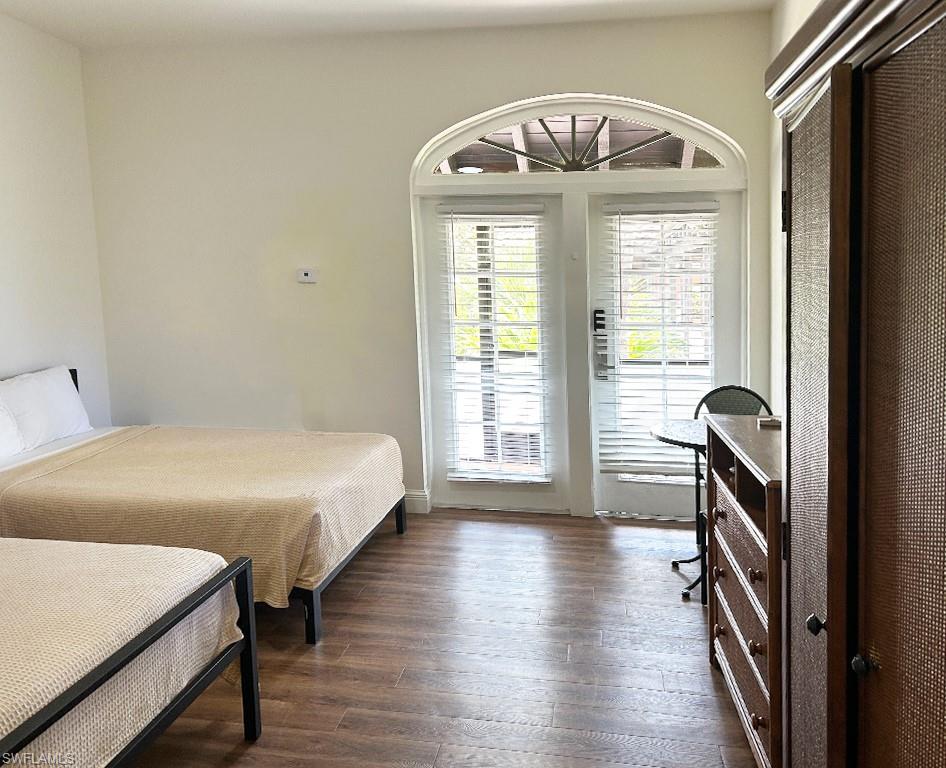 25000 Tamiami TRL E # 159 Unit: E-159