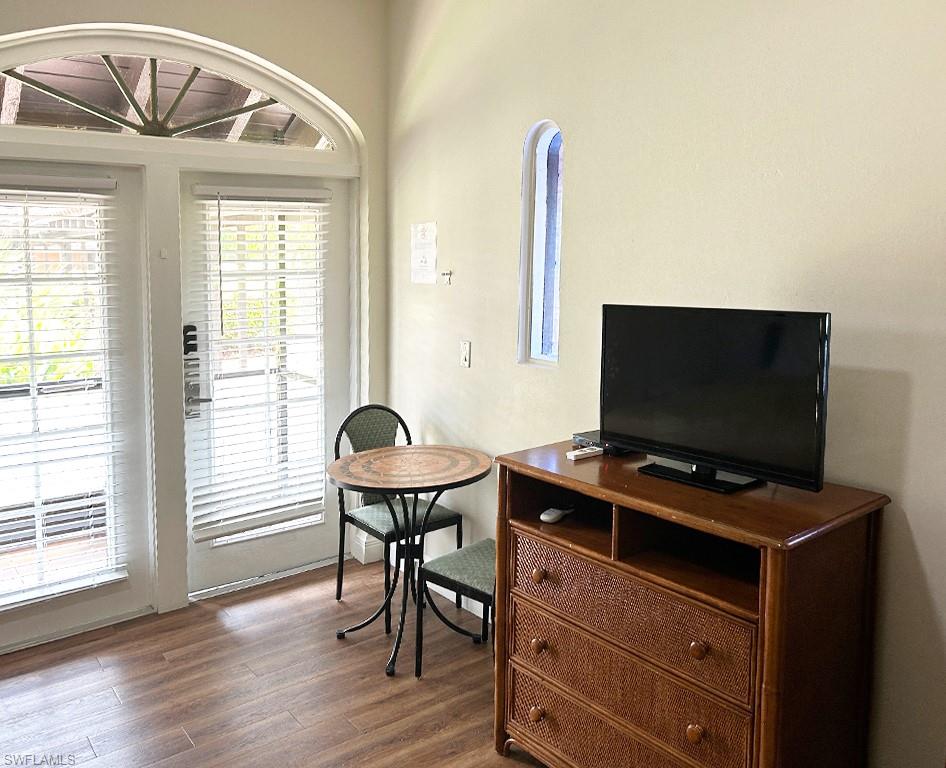 25000 Tamiami TRL E # 159 Unit: E-159