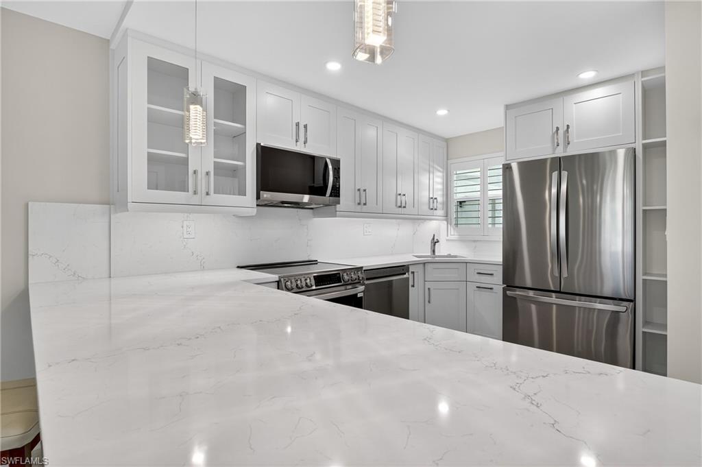 29 High Point CIR E # 204