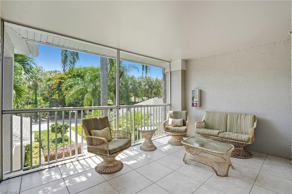 8655 Naples Heritage DR Unit: 3-324